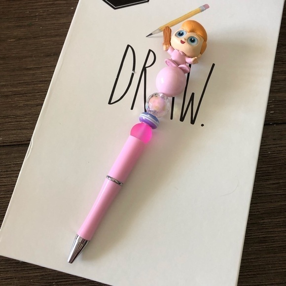 Disney Doorables: Peter Pan: Michael handmade beaded pen - Picture 2 of 3